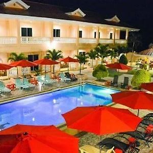 Conrada'S Place Hotel And Resort